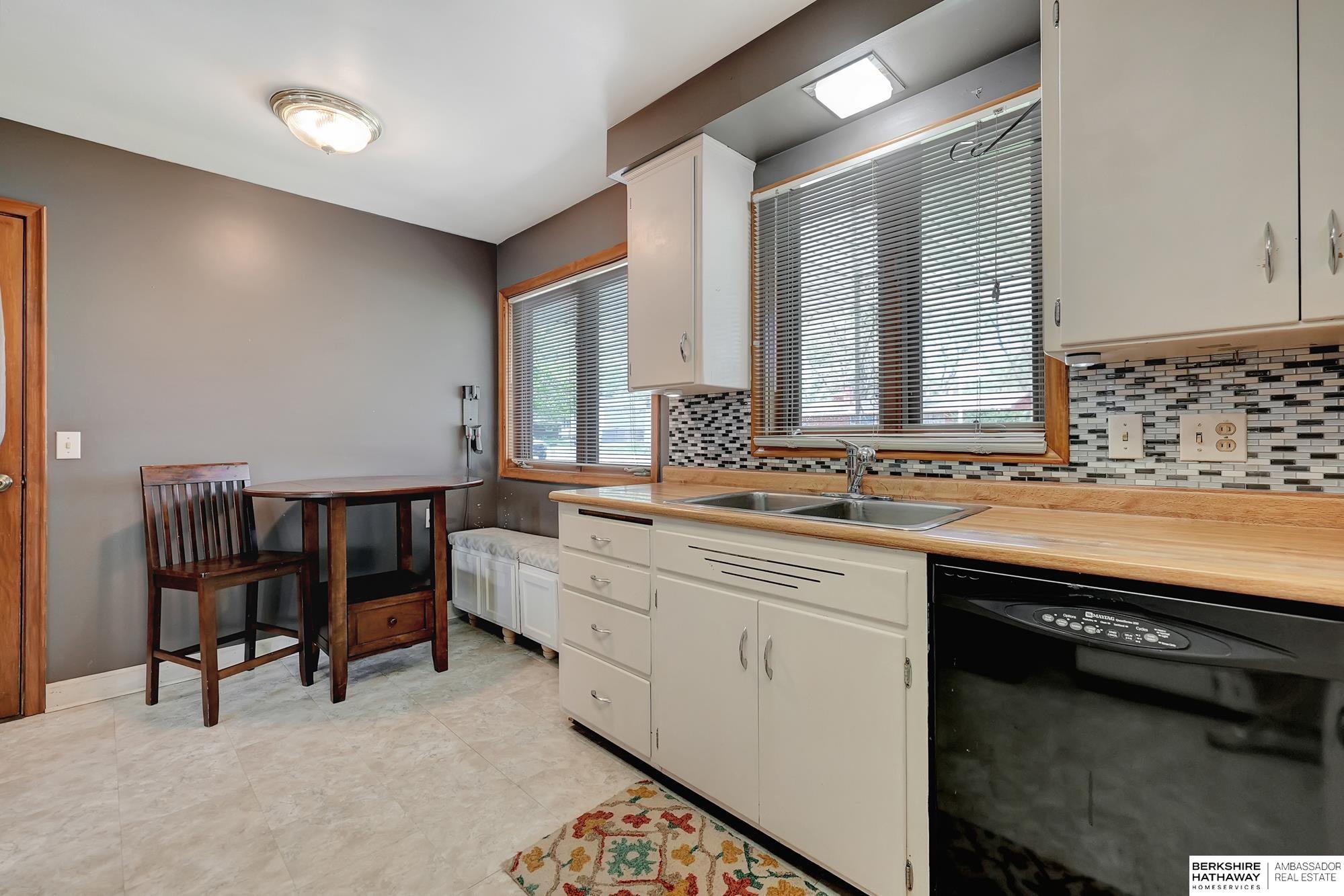 Lincoln, Nebraska 68505, United States, 4 Bedrooms Bedrooms, ,2 BathroomsBathrooms,Residential,Active,118869