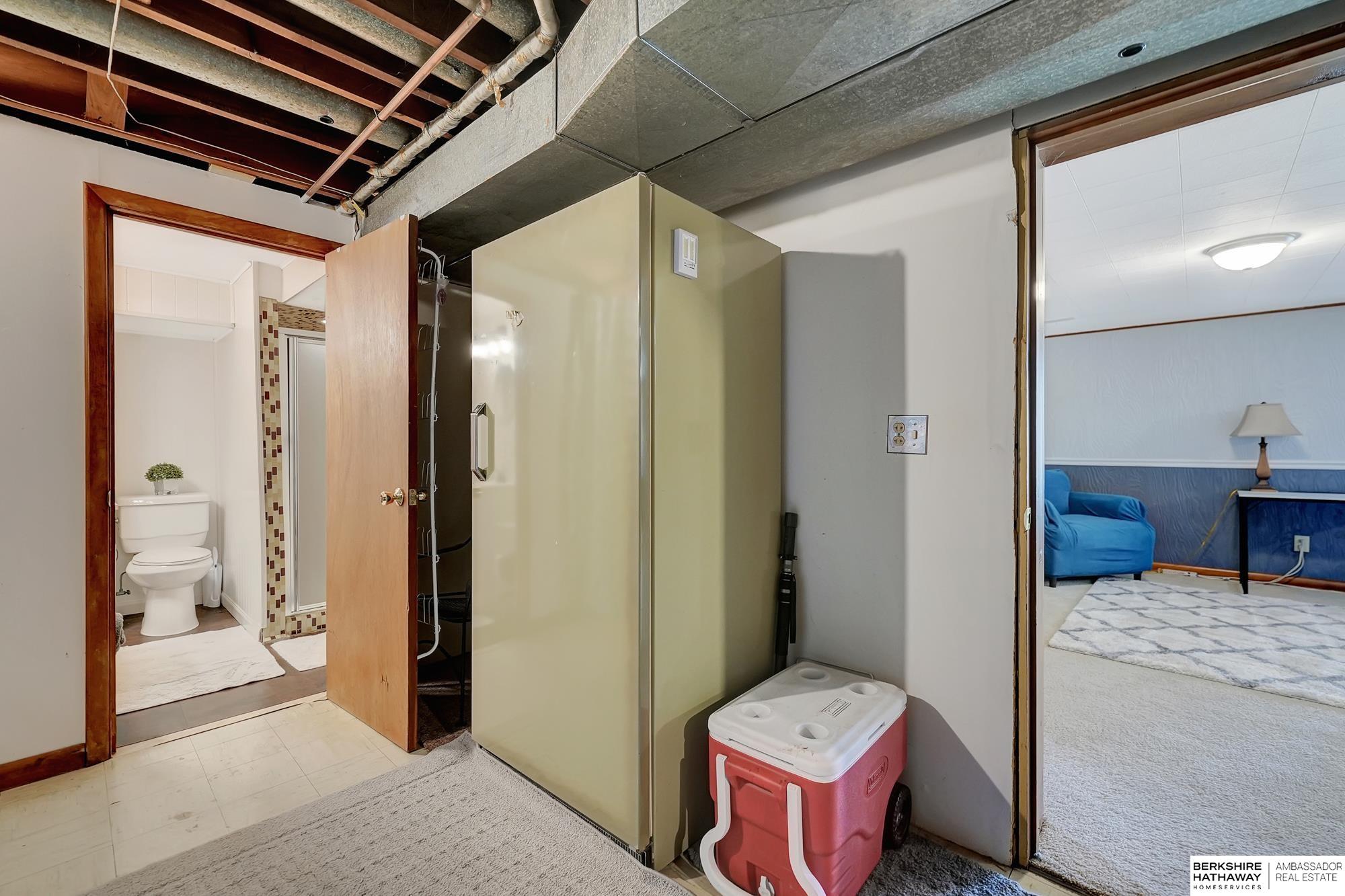 Lincoln, Nebraska 68505, United States, 4 Bedrooms Bedrooms, ,2 BathroomsBathrooms,Residential,Active,118869