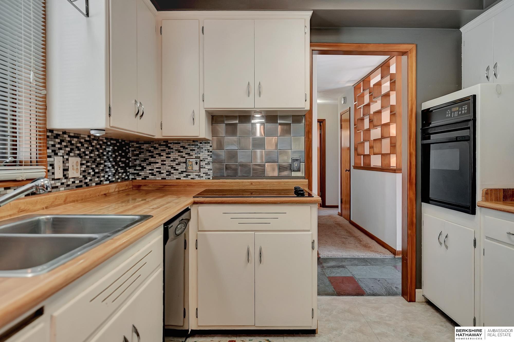 Lincoln, Nebraska 68505, United States, 4 Bedrooms Bedrooms, ,2 BathroomsBathrooms,Residential,Active,118869