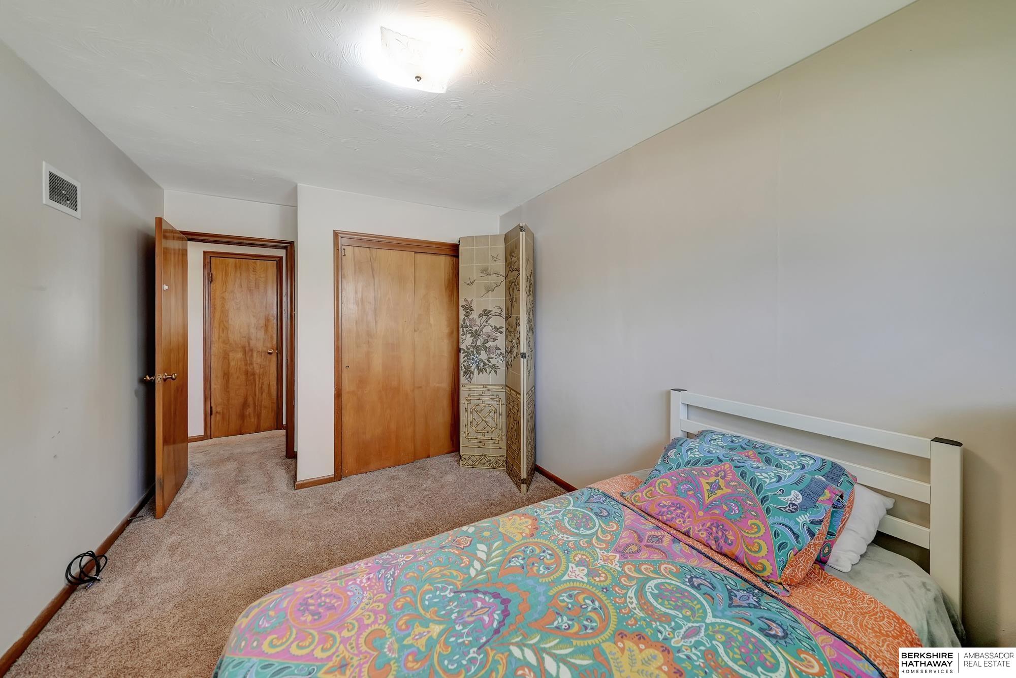 Lincoln, Nebraska 68505, United States, 4 Bedrooms Bedrooms, ,2 BathroomsBathrooms,Residential,Active,118869