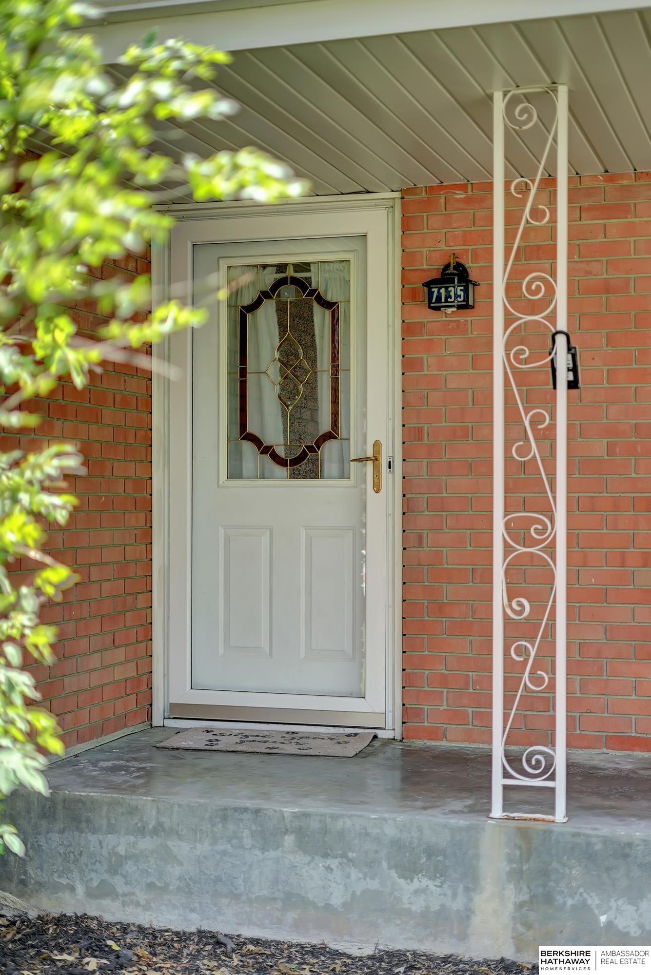 Lincoln, Nebraska 68505, United States, 4 Bedrooms Bedrooms, ,2 BathroomsBathrooms,Residential,Active,118869