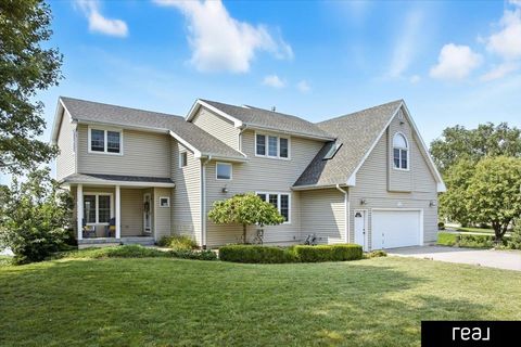 Photo of 16606 Hilo Circle, Papillion, NE 68046 (MLS # 22525379)
