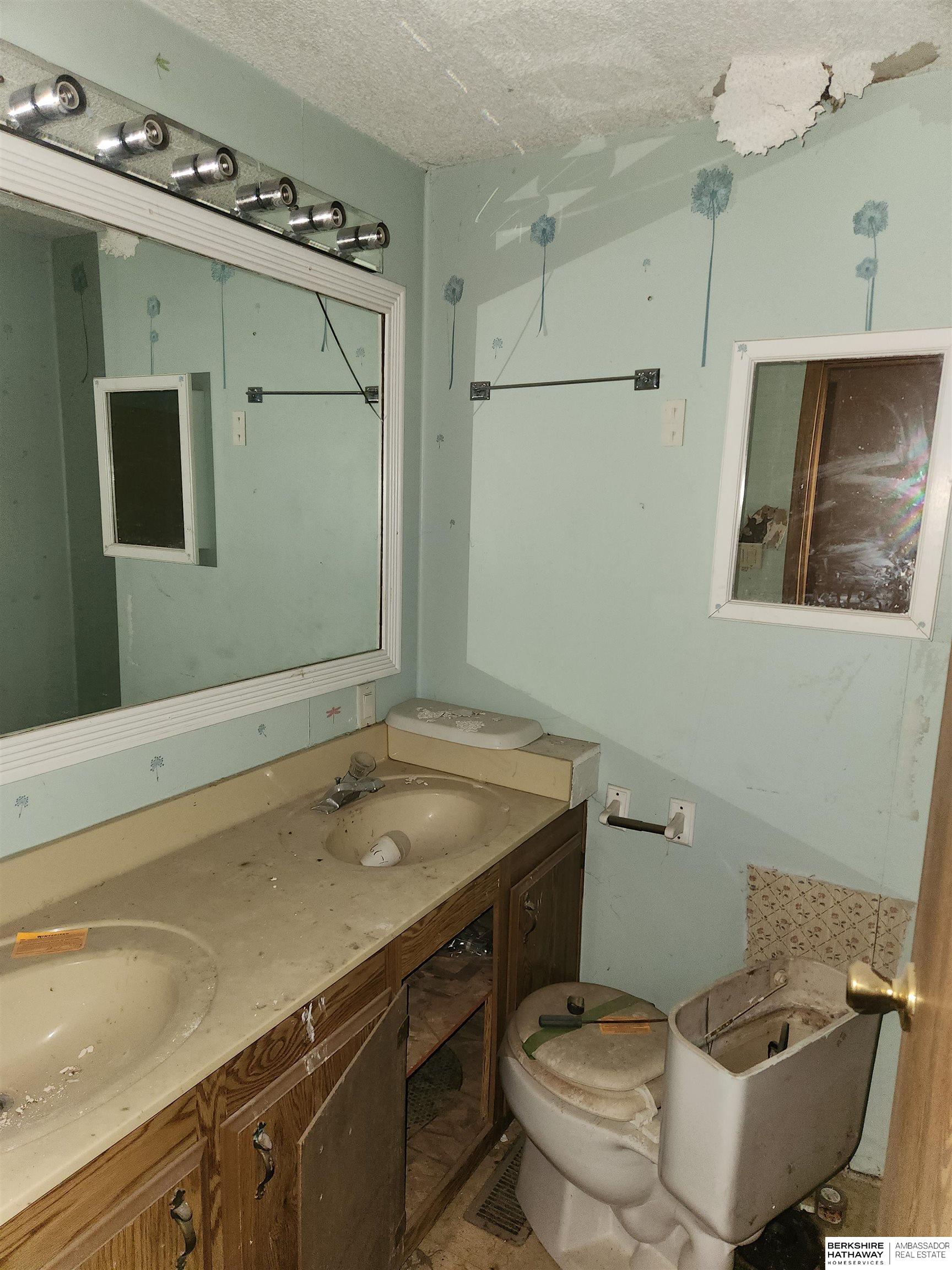 Bellevue, Nebraska 68123, United States, 3 Bedrooms Bedrooms, ,2 BathroomsBathrooms,Residential,Pending,198500