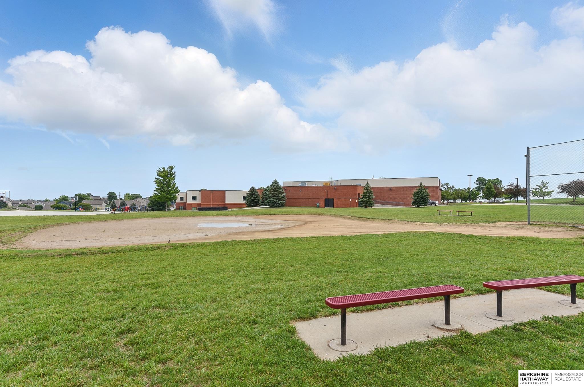 Gretna, Nebraska 68028, United States, 5 Bedrooms Bedrooms, ,3 BathroomsBathrooms,Residential,Pending,146782