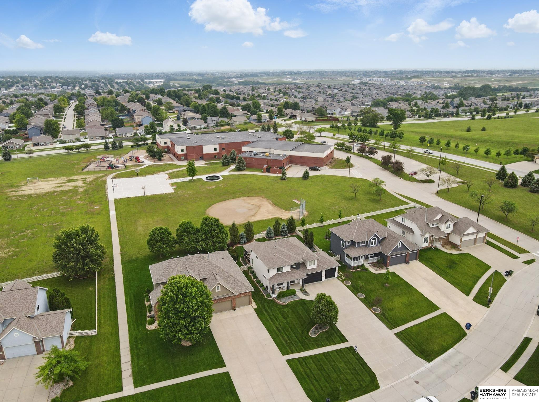 Gretna, Nebraska 68028, United States, 5 Bedrooms Bedrooms, ,3 BathroomsBathrooms,Residential,Pending,146782