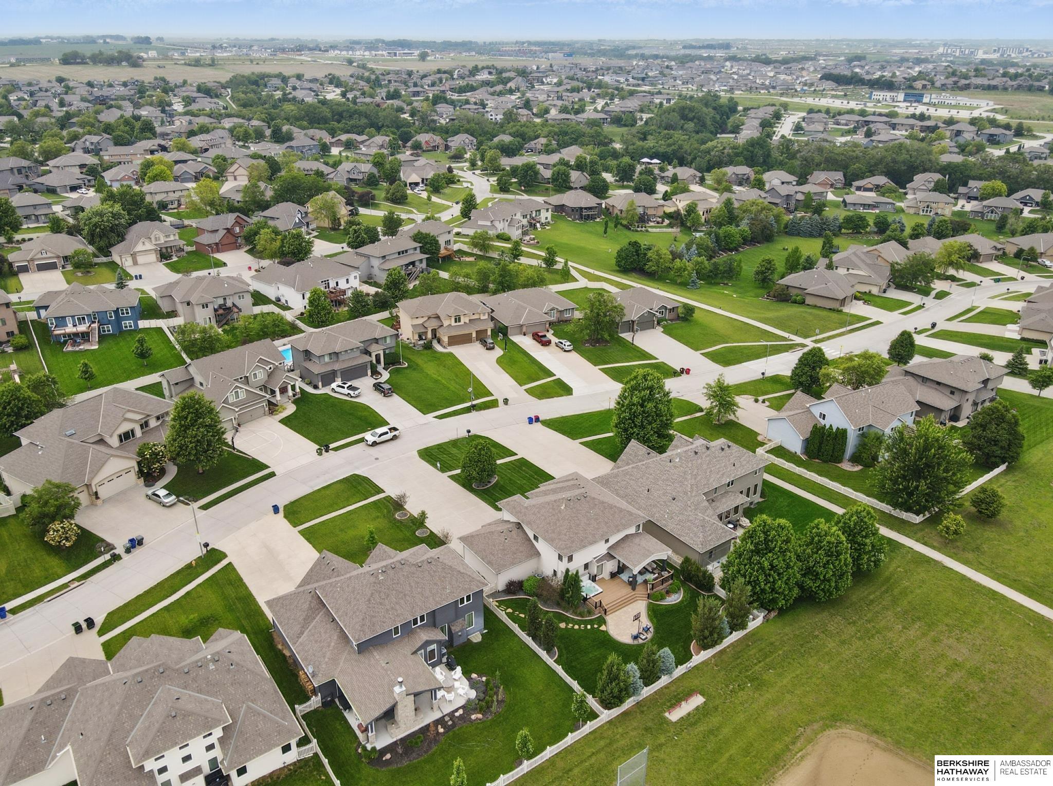 Gretna, Nebraska 68028, United States, 5 Bedrooms Bedrooms, ,3 BathroomsBathrooms,Residential,Pending,146782