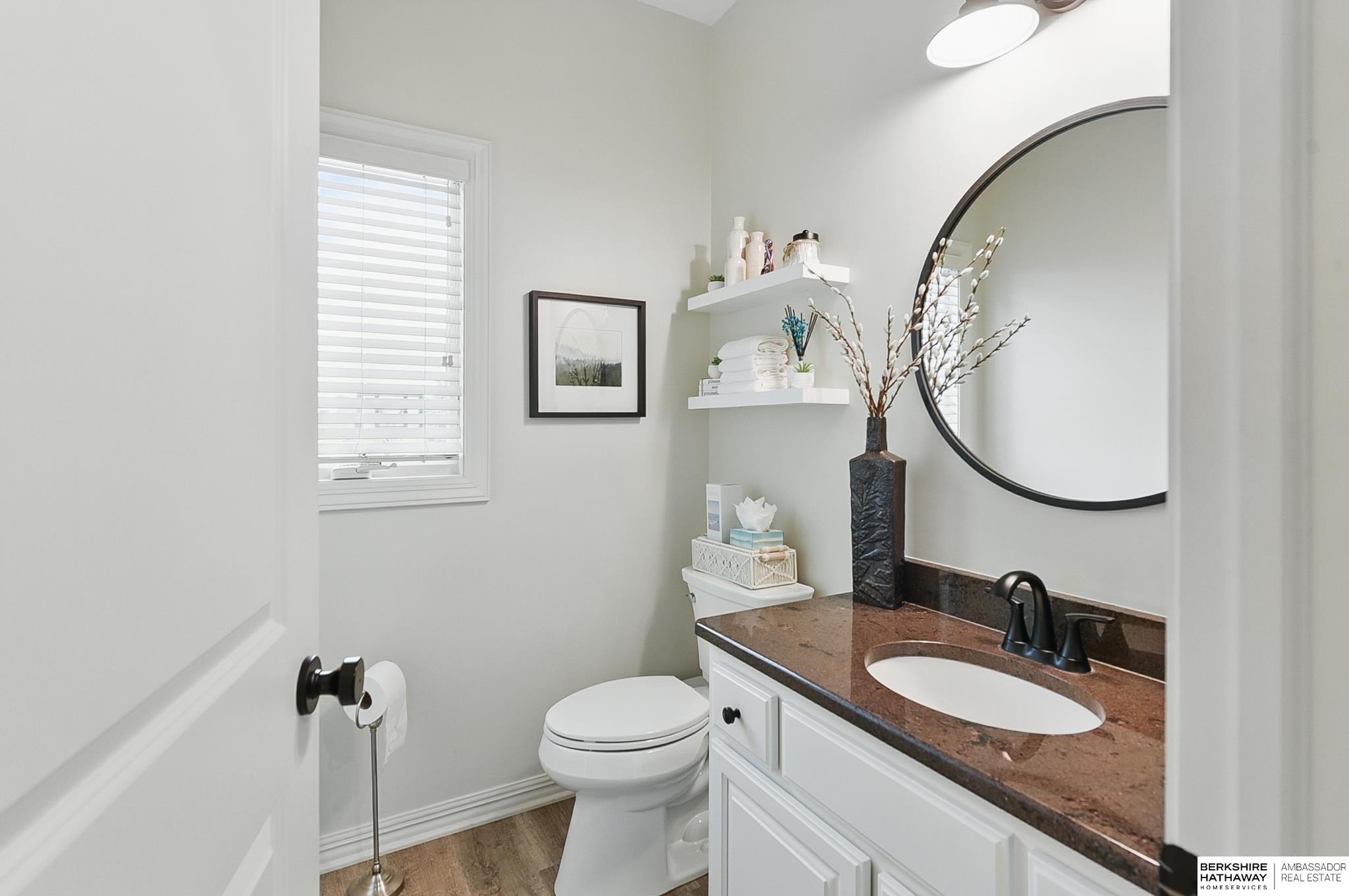 Gretna, Nebraska 68028, United States, 5 Bedrooms Bedrooms, ,3 BathroomsBathrooms,Residential,Pending,146782