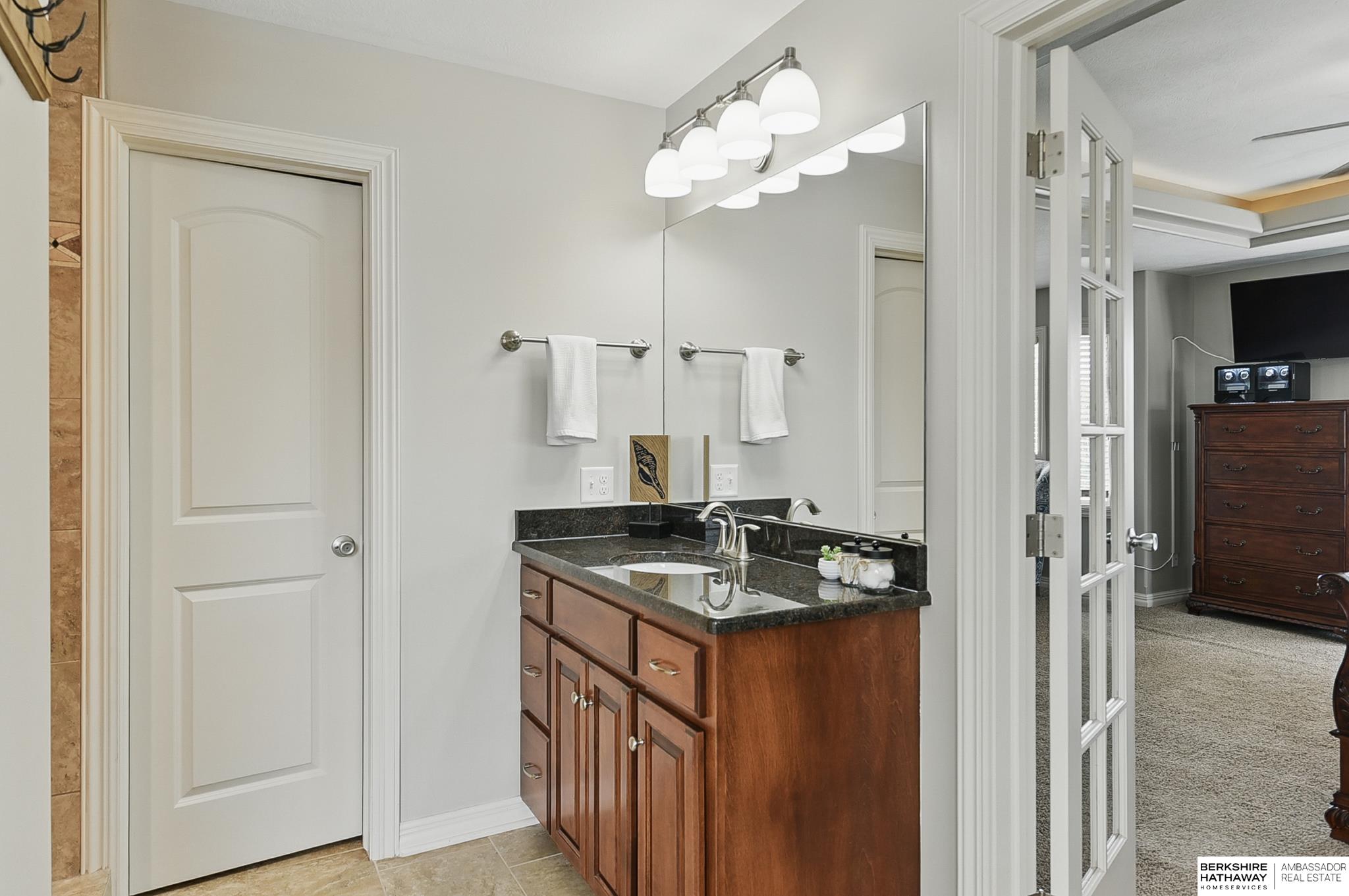 Gretna, Nebraska 68028, United States, 5 Bedrooms Bedrooms, ,3 BathroomsBathrooms,Residential,Pending,146782