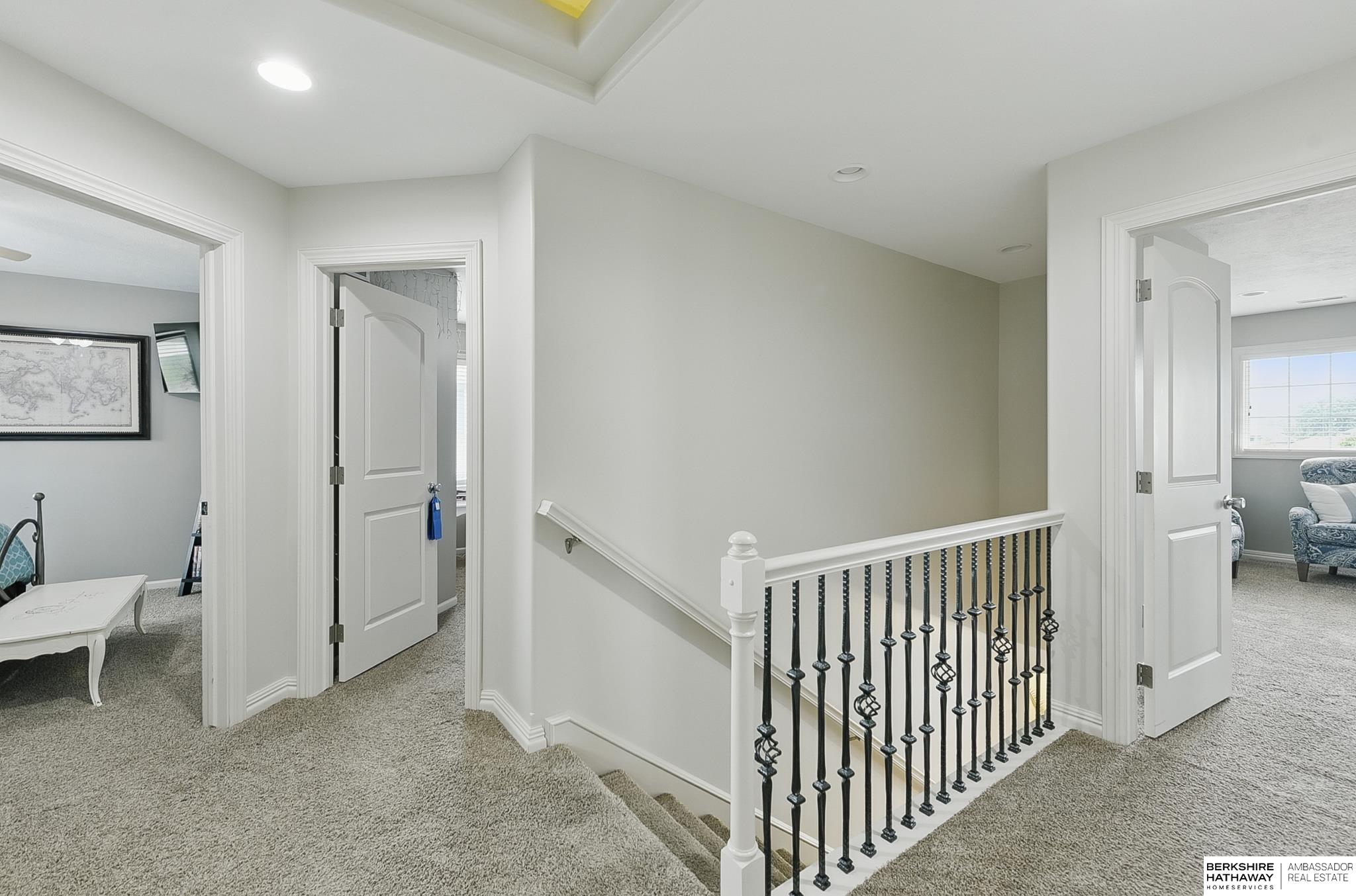 Gretna, Nebraska 68028, United States, 5 Bedrooms Bedrooms, ,3 BathroomsBathrooms,Residential,Pending,146782