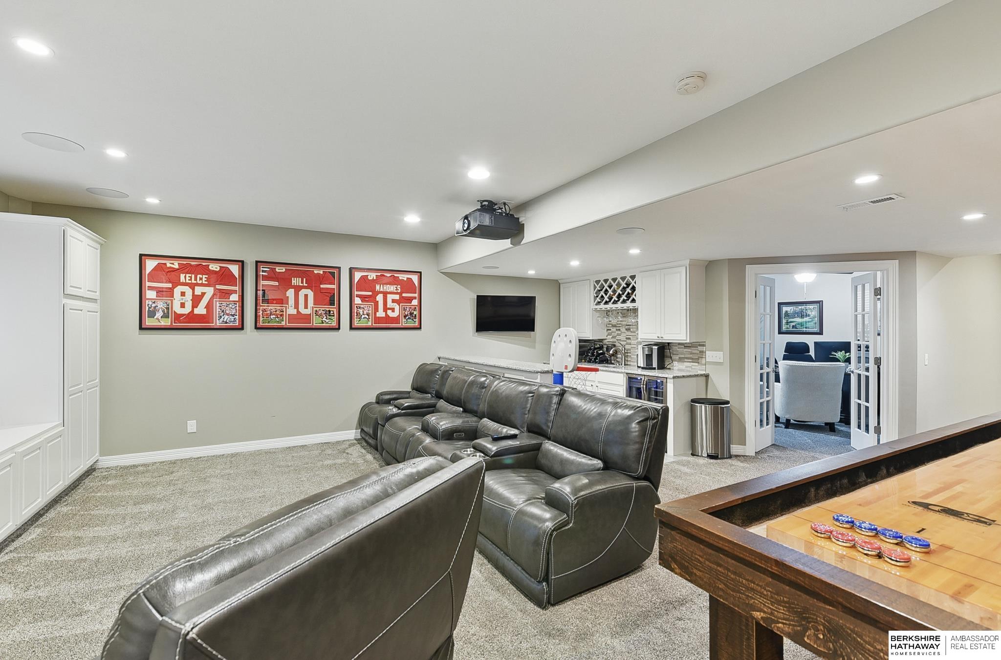 Gretna, Nebraska 68028, United States, 5 Bedrooms Bedrooms, ,3 BathroomsBathrooms,Residential,Pending,146782