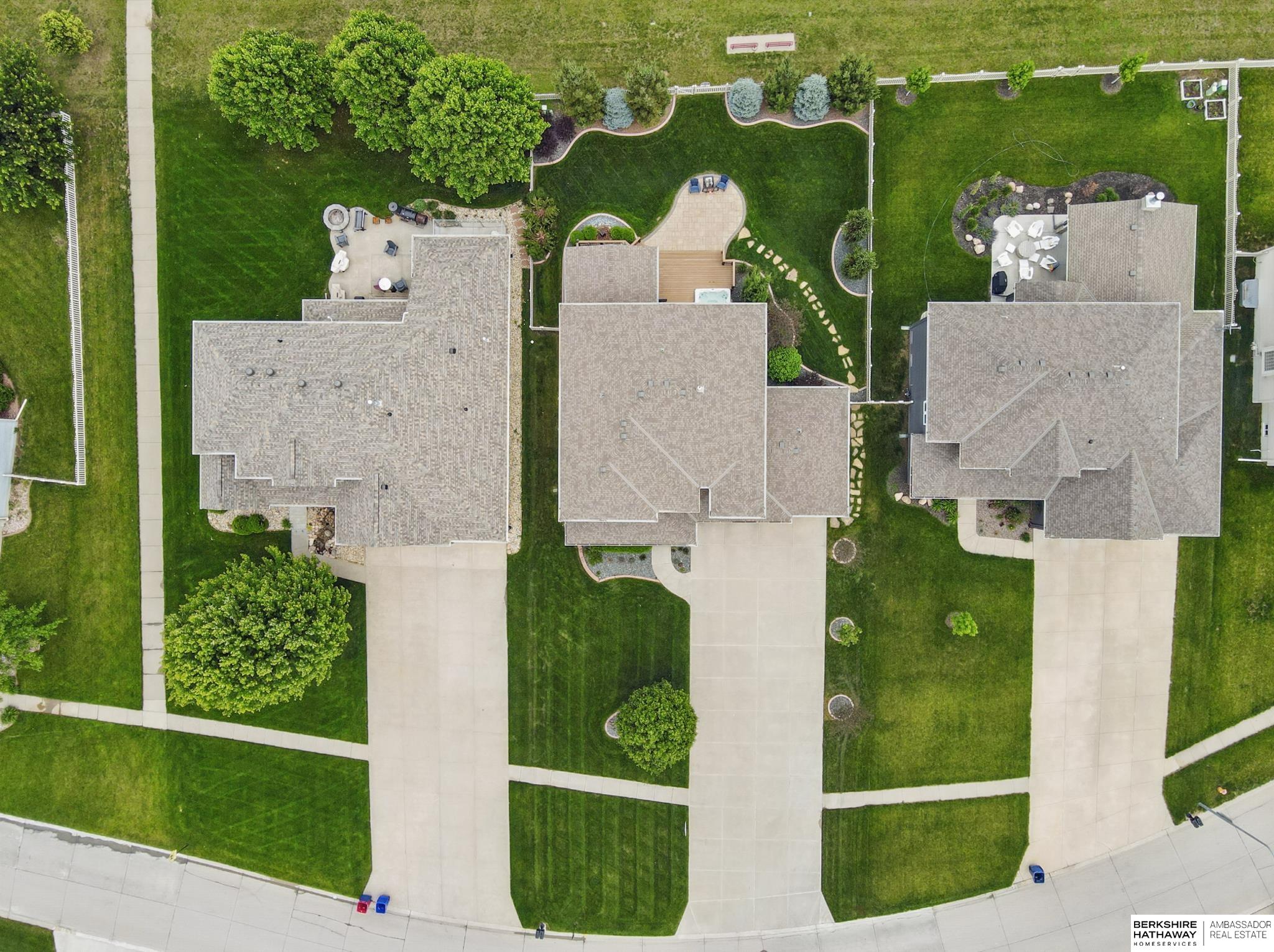 Gretna, Nebraska 68028, United States, 5 Bedrooms Bedrooms, ,3 BathroomsBathrooms,Residential,Pending,146782