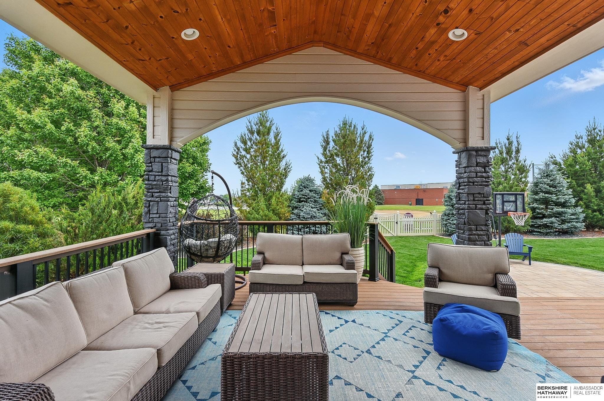 Gretna, Nebraska 68028, United States, 5 Bedrooms Bedrooms, ,3 BathroomsBathrooms,Residential,Pending,146782