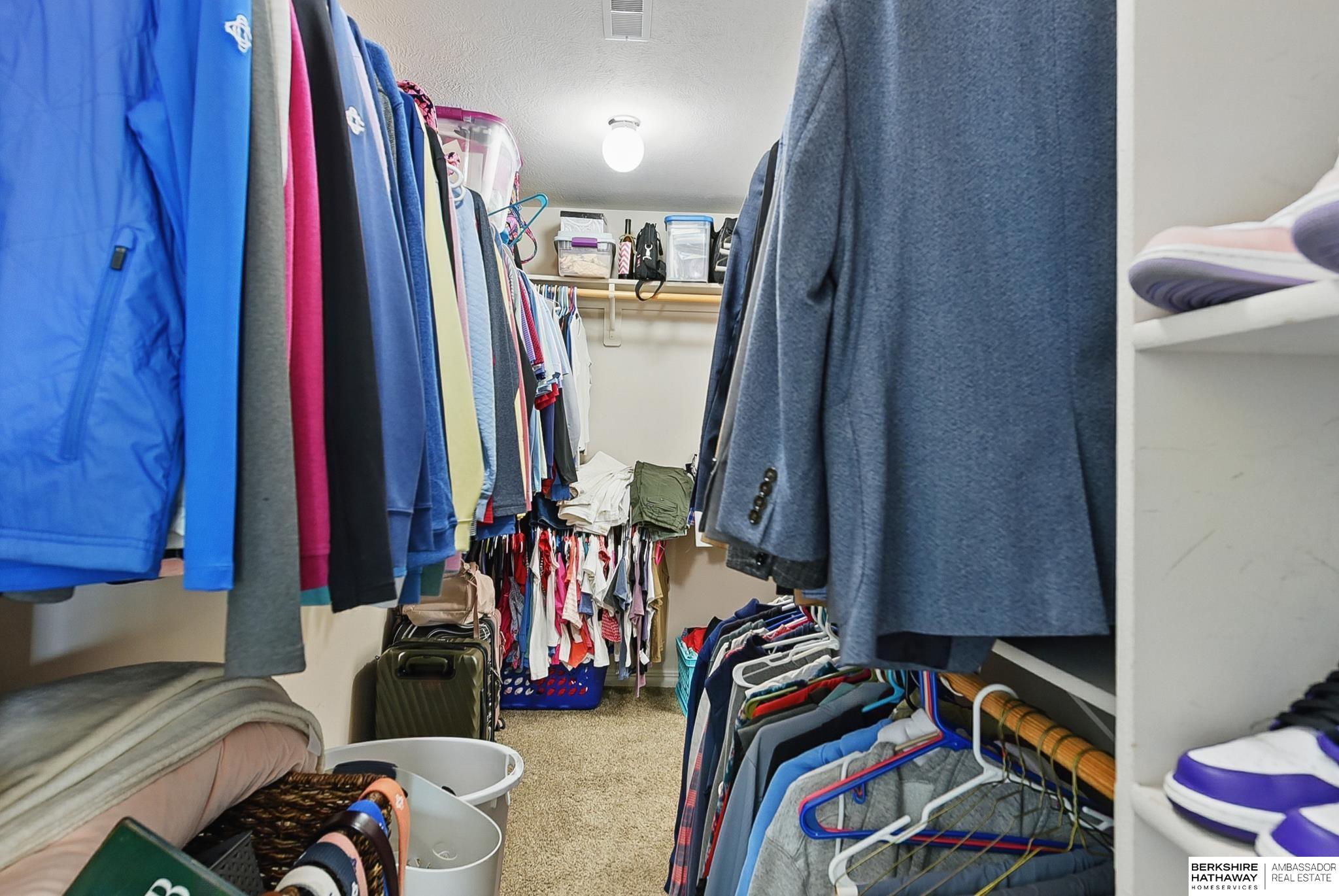 Gretna, Nebraska 68028, United States, 5 Bedrooms Bedrooms, ,3 BathroomsBathrooms,Residential,Pending,146782