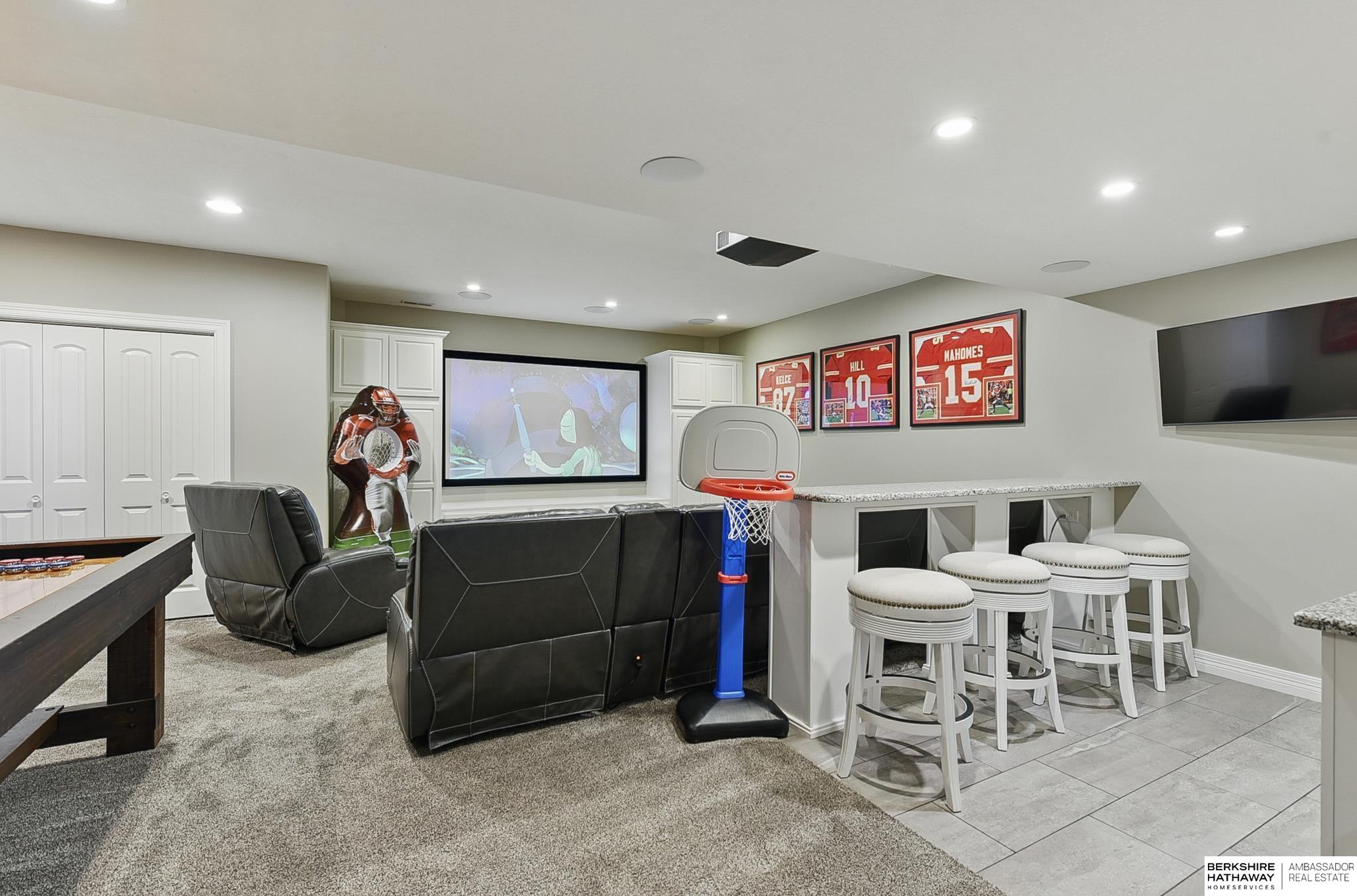 Gretna, Nebraska 68028, United States, 5 Bedrooms Bedrooms, ,3 BathroomsBathrooms,Residential,Pending,146782