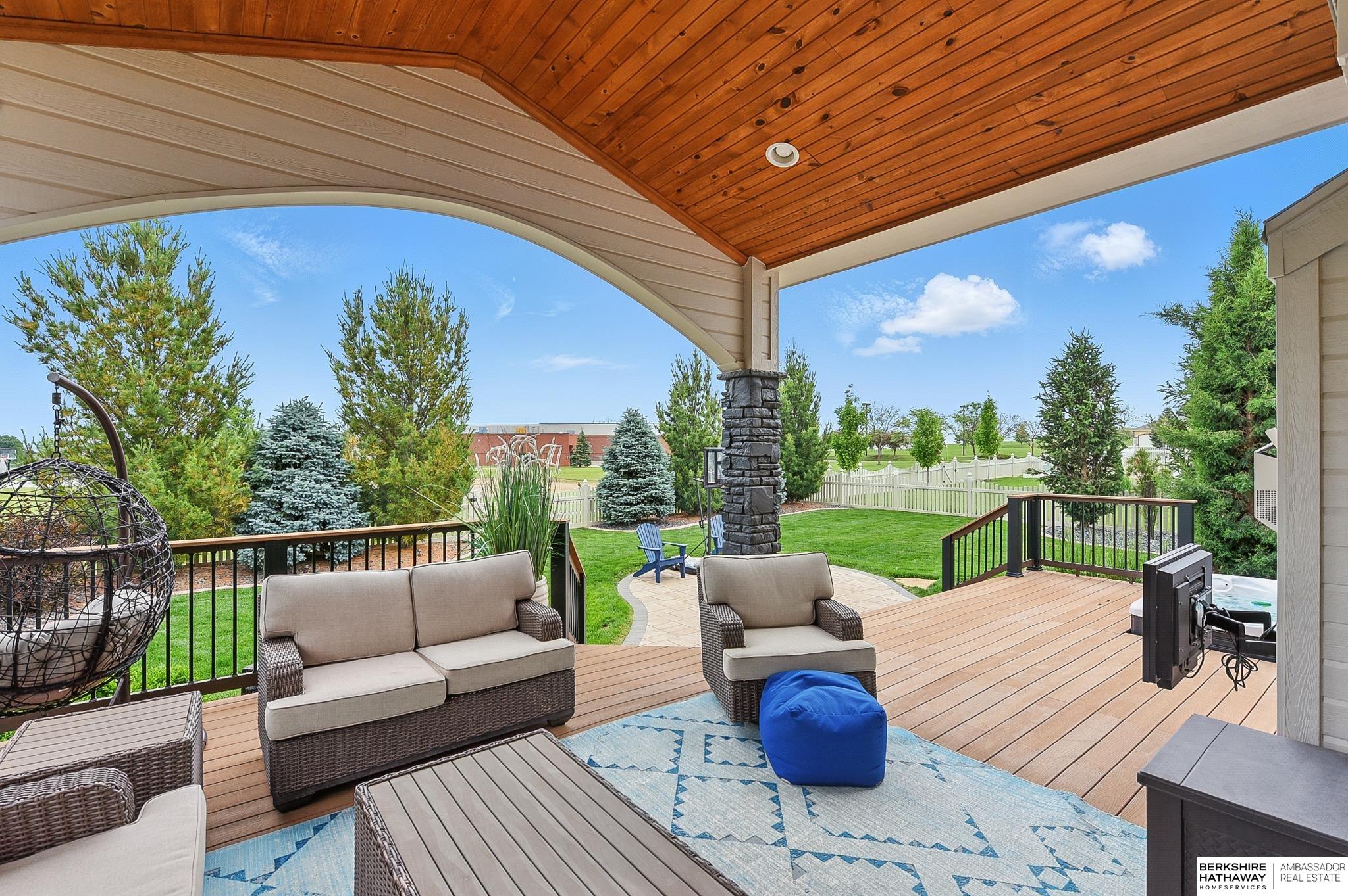 Gretna, Nebraska 68028, United States, 5 Bedrooms Bedrooms, ,3 BathroomsBathrooms,Residential,Pending,146782