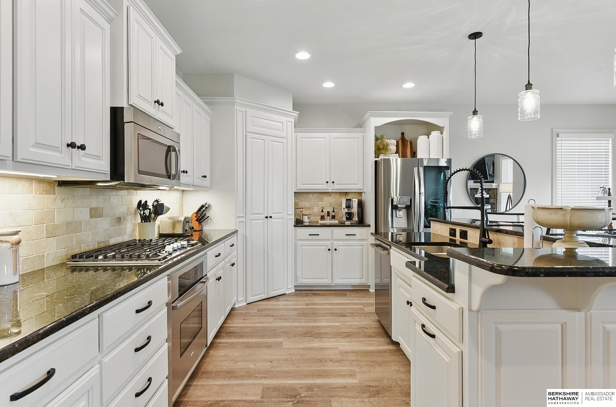 Gretna, Nebraska 68028, United States, 5 Bedrooms Bedrooms, ,3 BathroomsBathrooms,Residential,Pending,146782