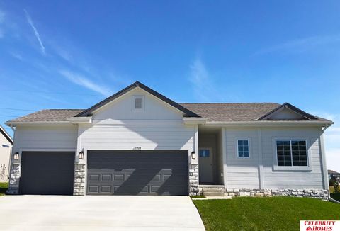 Photo of 11158 Grebe Street, Omaha, NE 68142 (MLS # 22532430)