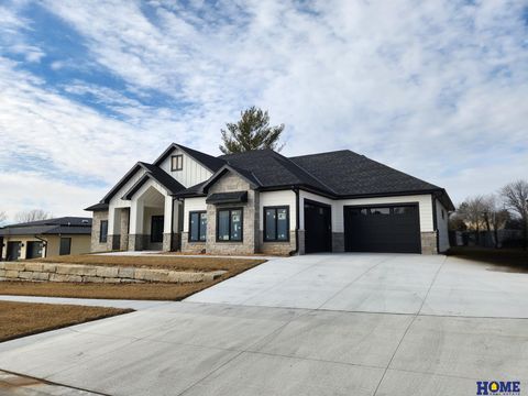 Photo of 6326 Carveth Court, Lincoln, NE 68516 (MLS # 22602665)