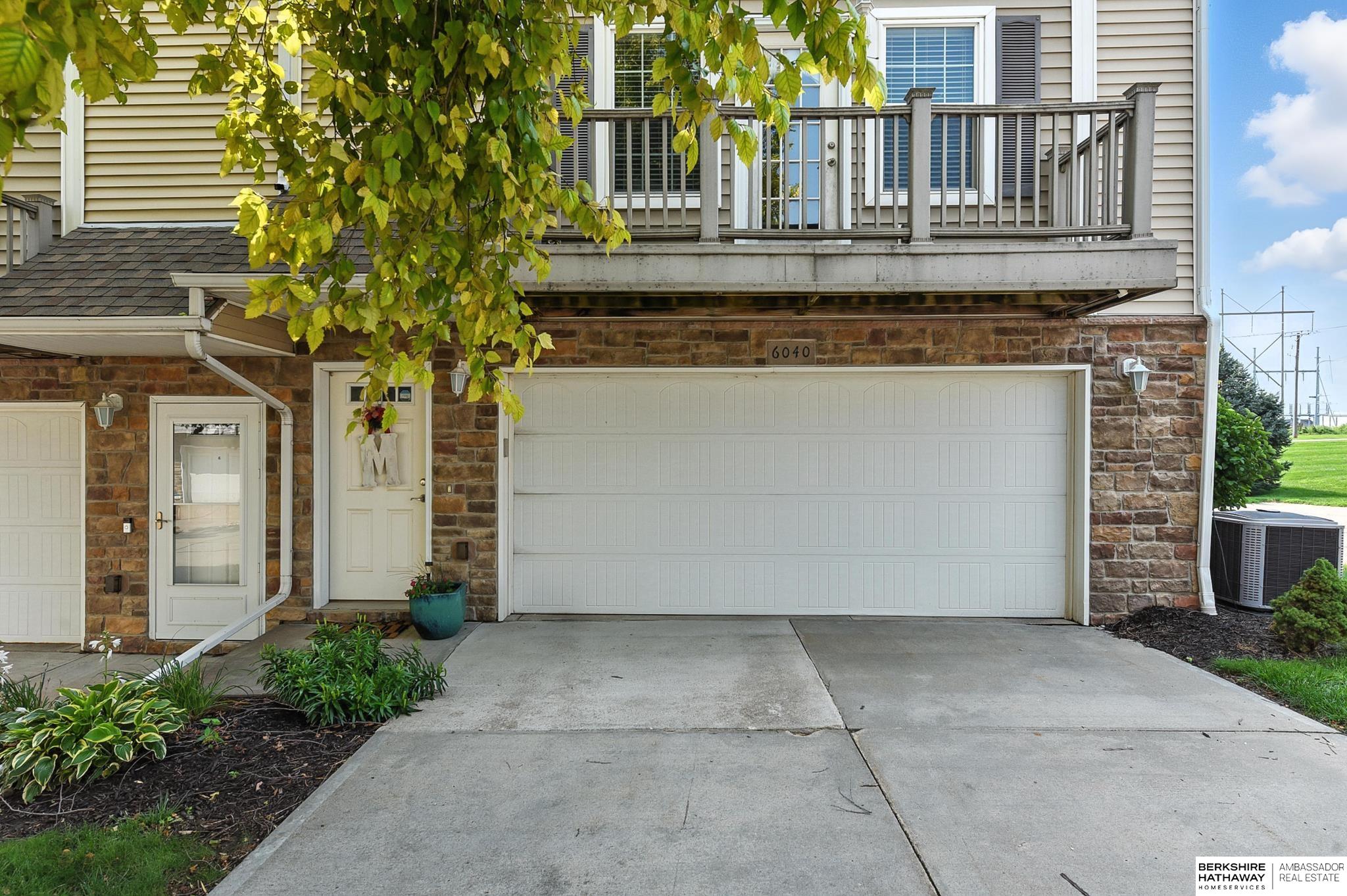 Bennington, Nebraska 68007, United States, 2 Bedrooms Bedrooms, ,3 BathroomsBathrooms,Residential,Active,183614