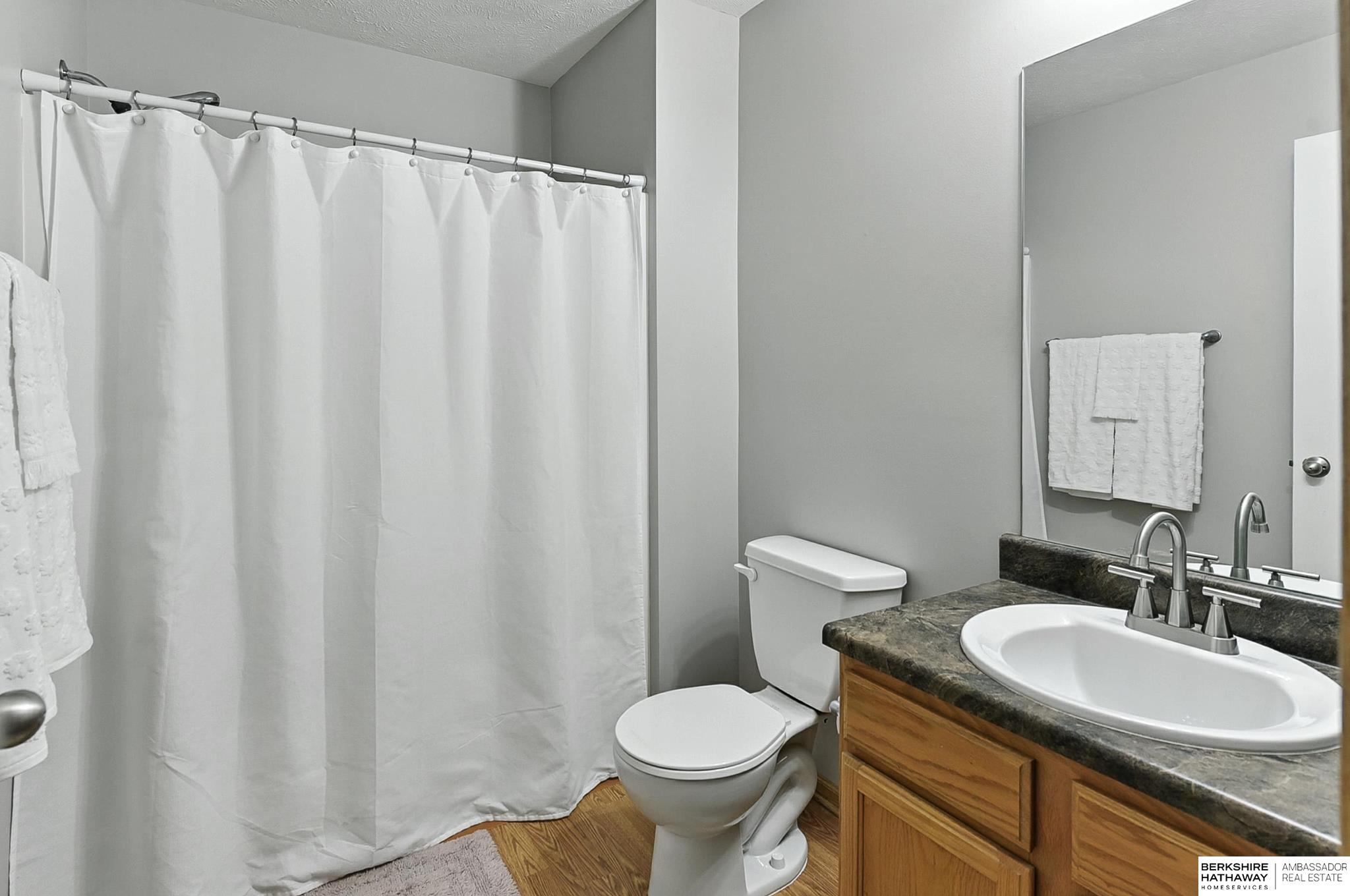 Bennington, Nebraska 68007, United States, 2 Bedrooms Bedrooms, ,3 BathroomsBathrooms,Residential,Active,183614