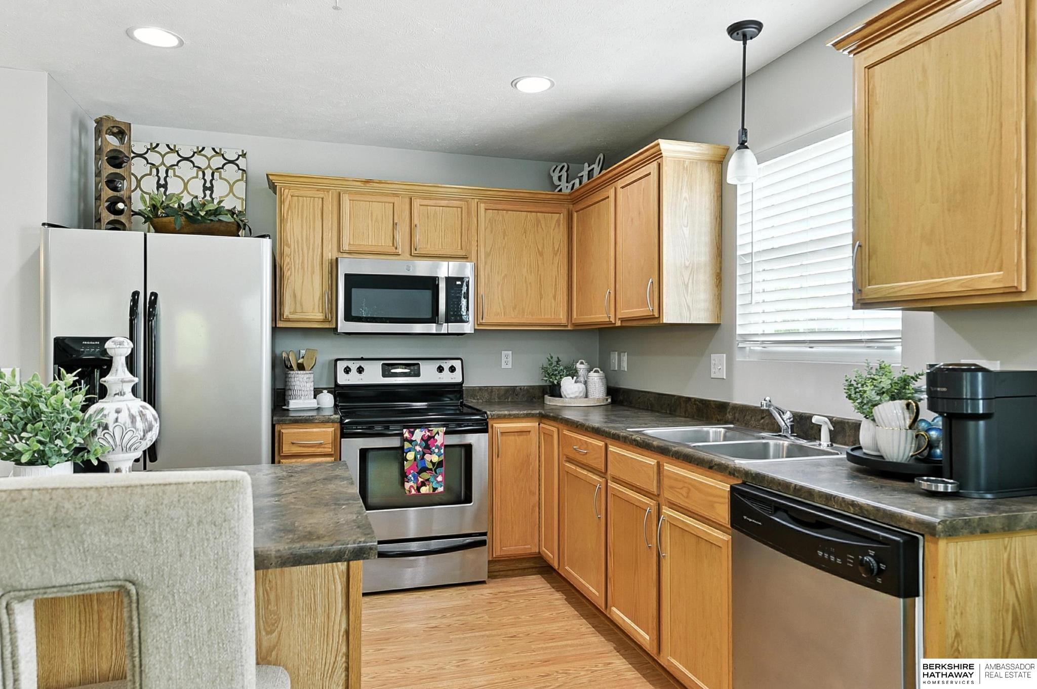 Bennington, Nebraska 68007, United States, 2 Bedrooms Bedrooms, ,3 BathroomsBathrooms,Residential,Active,183614