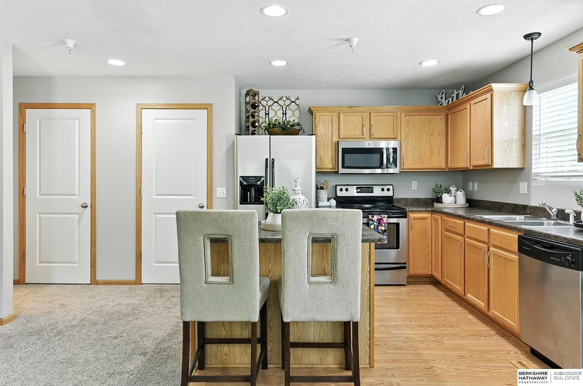 Bennington, Nebraska 68007, United States, 2 Bedrooms Bedrooms, ,3 BathroomsBathrooms,Residential,Active,183614