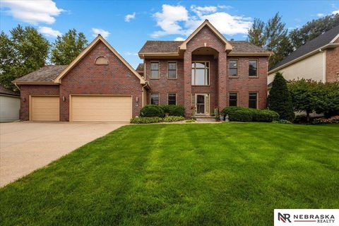 Photo of 16611 Jones Street, Omaha, NE 68118 (MLS # 22601576)