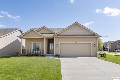 Photo of 13911 Potter Parkway, Omaha, NE 68142 (MLS # 22612222)
