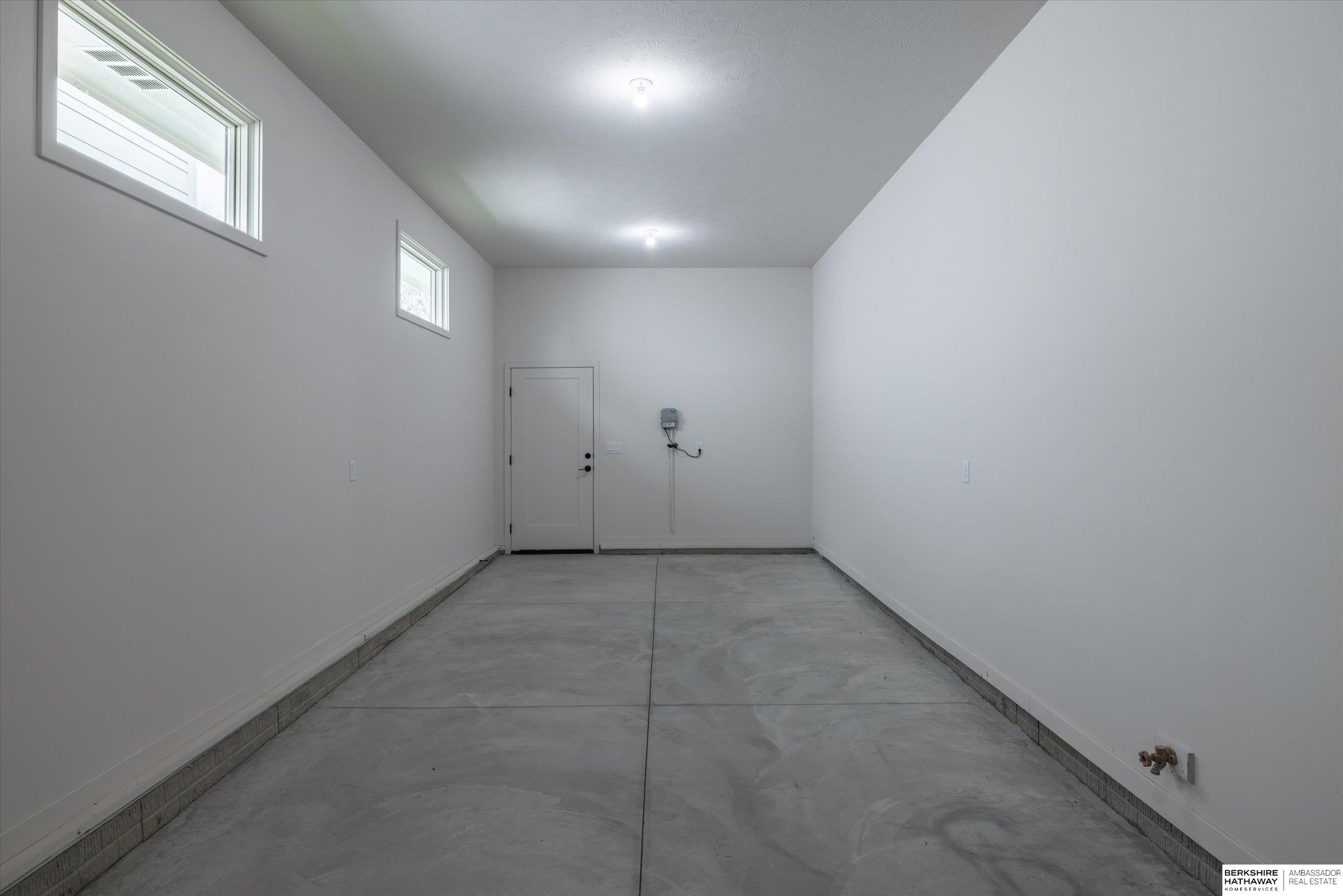 Elkhorn, Nebraska 68022, United States, 5 Bedrooms Bedrooms, ,3 BathroomsBathrooms,Residential,Active,247396