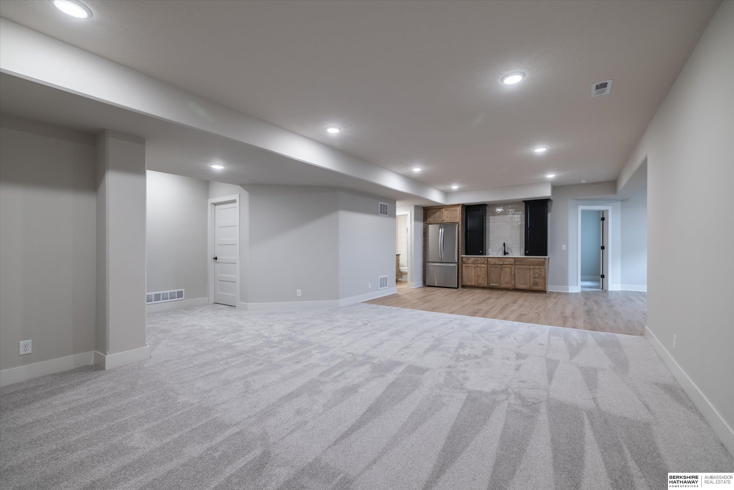 Elkhorn, Nebraska 68022, United States, 5 Bedrooms Bedrooms, ,3 BathroomsBathrooms,Residential,Active,247396