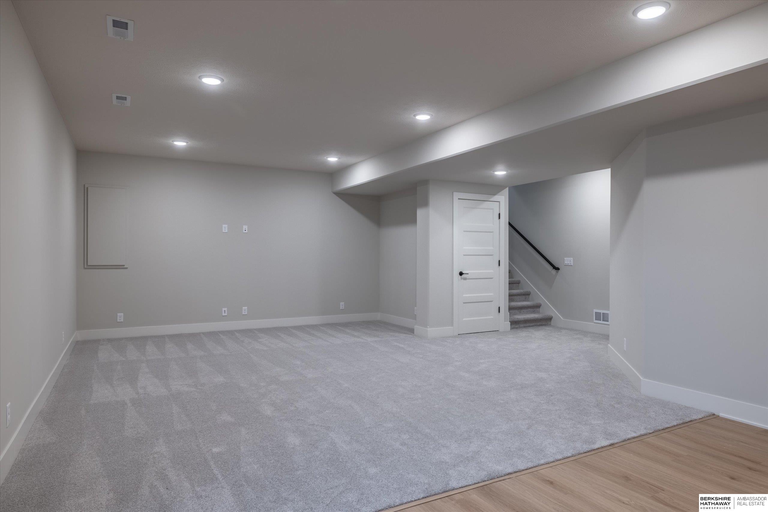 Elkhorn, Nebraska 68022, United States, 5 Bedrooms Bedrooms, ,3 BathroomsBathrooms,Residential,Active,247396