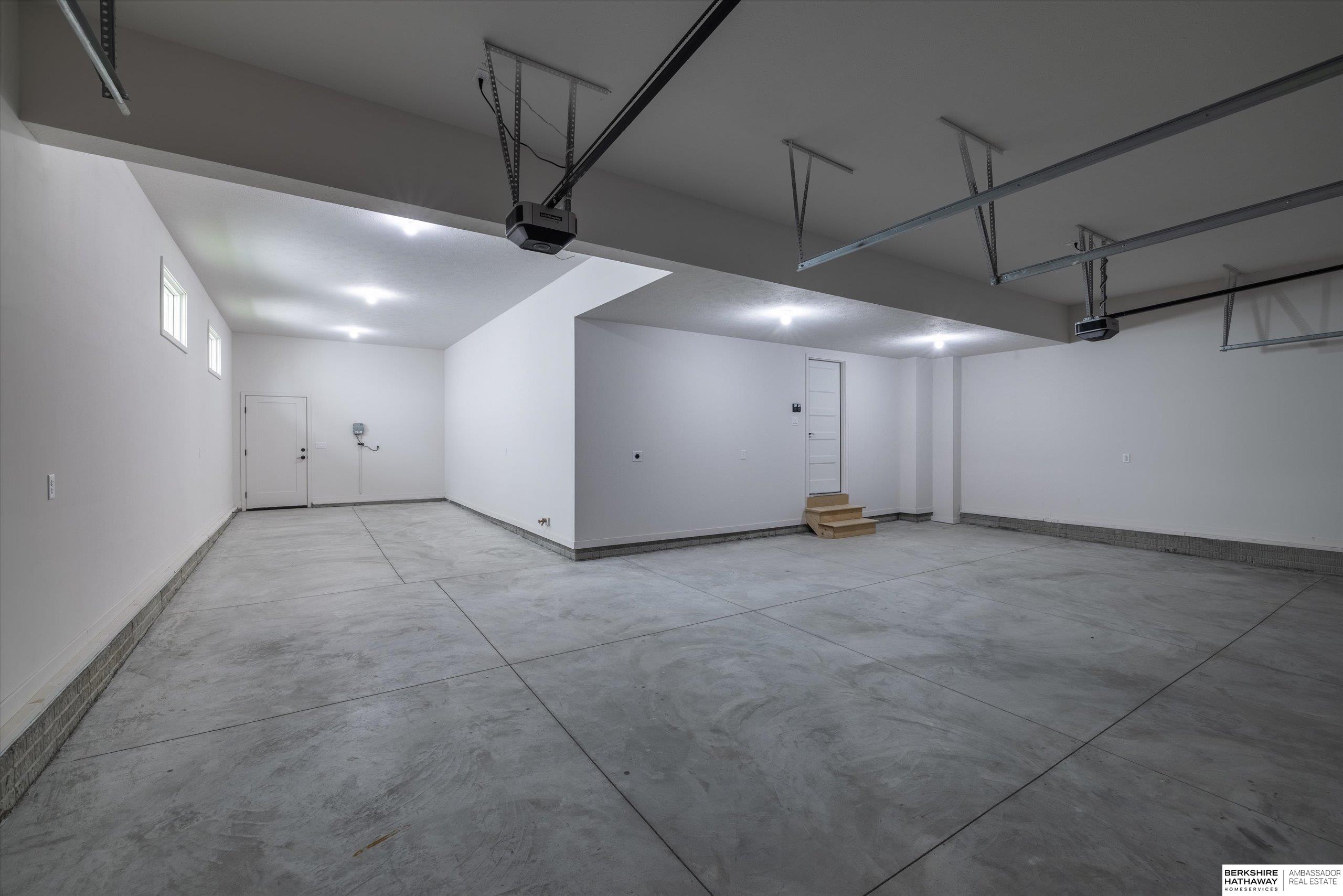 Elkhorn, Nebraska 68022, United States, 5 Bedrooms Bedrooms, ,3 BathroomsBathrooms,Residential,Active,247396