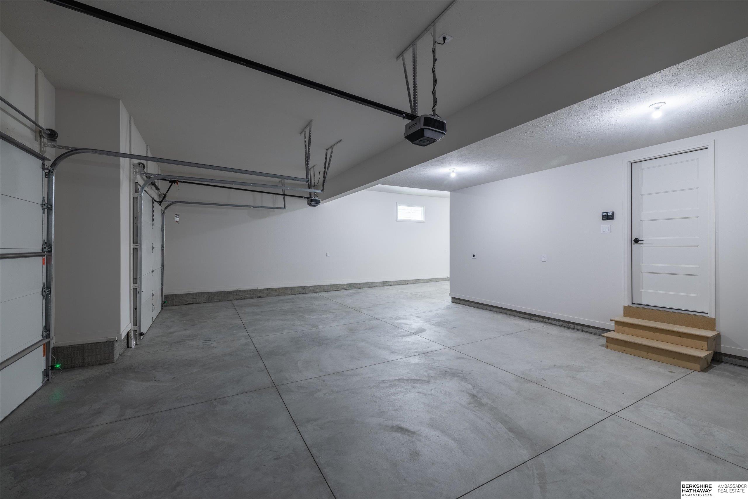 Elkhorn, Nebraska 68022, United States, 5 Bedrooms Bedrooms, ,3 BathroomsBathrooms,Residential,Active,247396