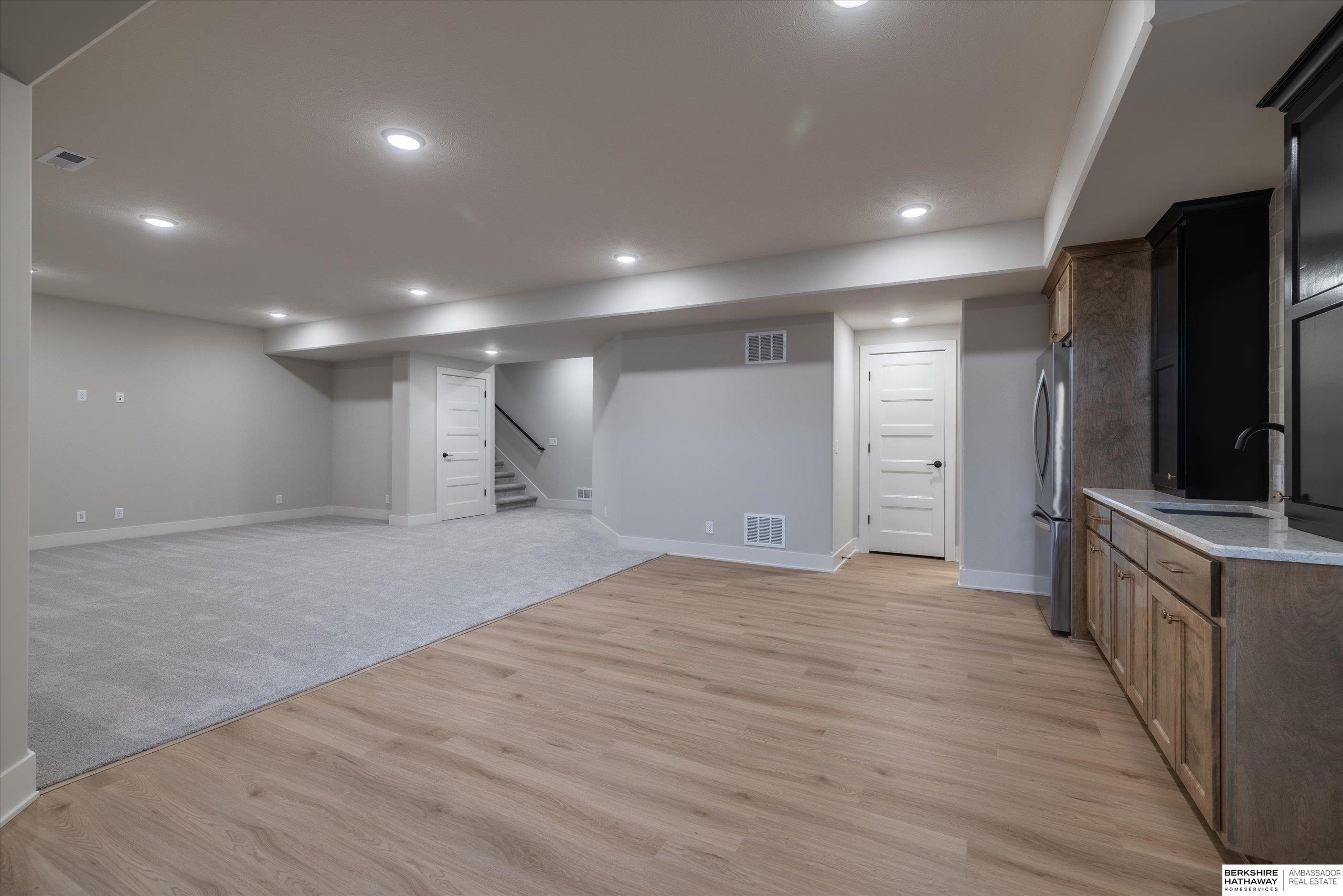 Elkhorn, Nebraska 68022, United States, 5 Bedrooms Bedrooms, ,3 BathroomsBathrooms,Residential,Active,247396