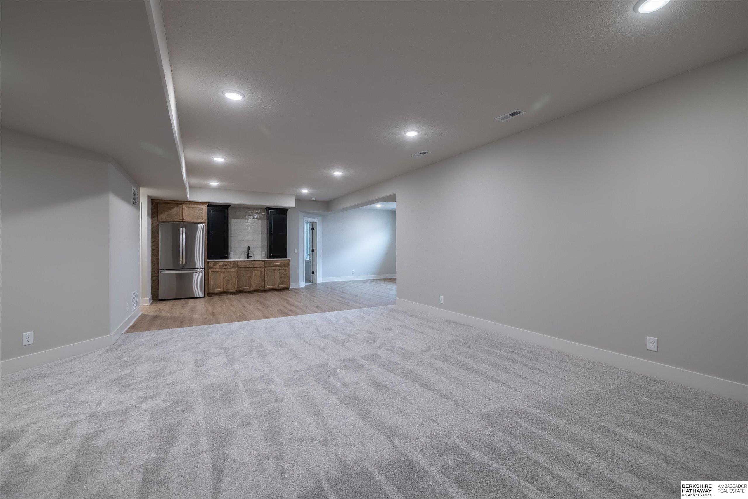 Elkhorn, Nebraska 68022, United States, 5 Bedrooms Bedrooms, ,3 BathroomsBathrooms,Residential,Active,247396