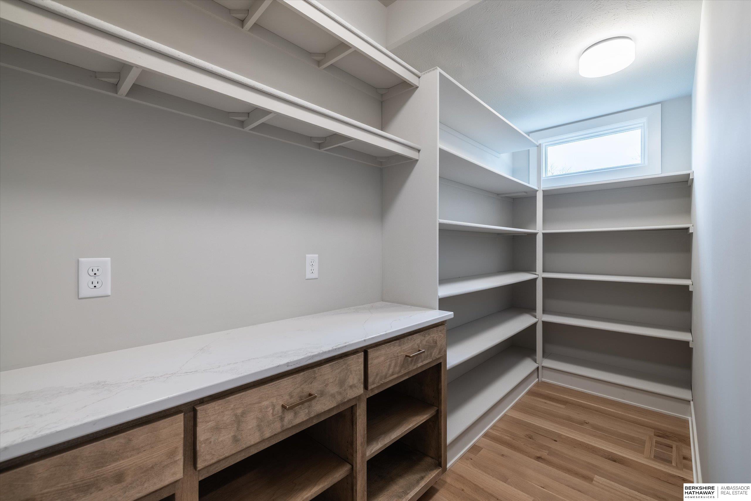 Elkhorn, Nebraska 68022, United States, 5 Bedrooms Bedrooms, ,3 BathroomsBathrooms,Residential,Active,247396