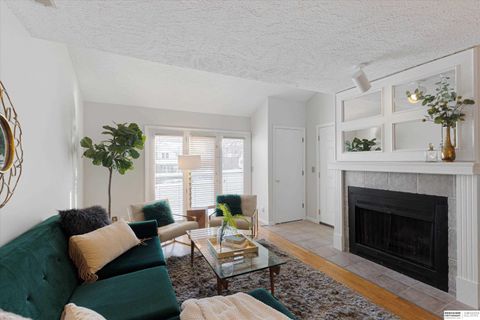 Photo of 104 S 37th Street #3, Omaha, NE 68131 (MLS # 22605290)