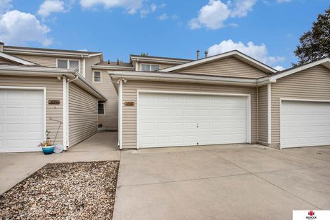Photo of 628 Lakeside Drive #57, Lincoln, NE 68528 (MLS # 22529453)