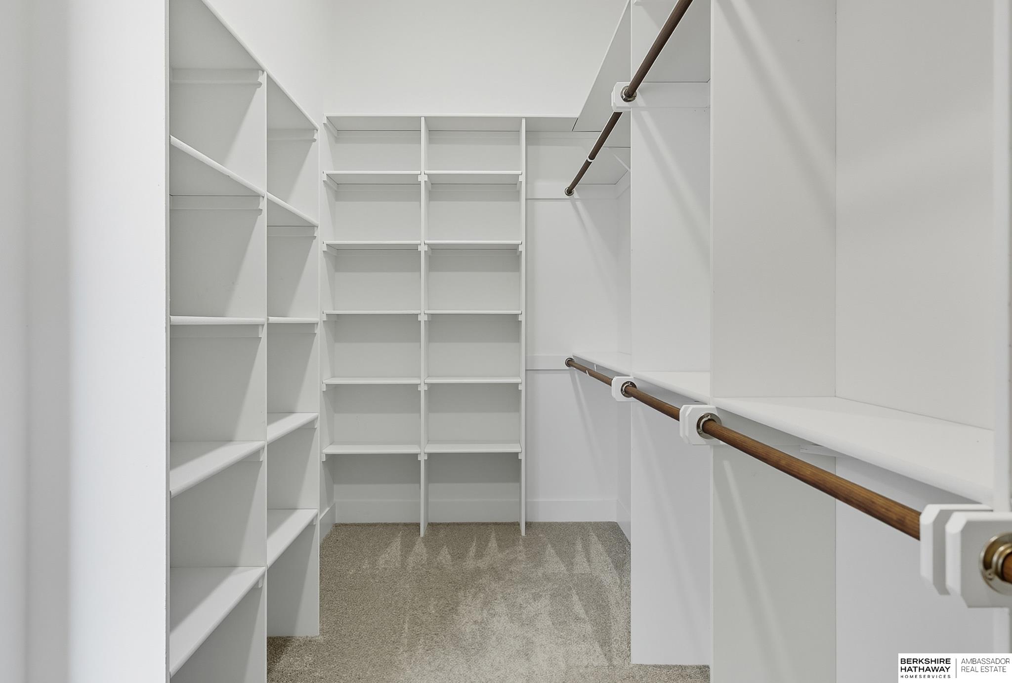 Elkhorn, Nebraska 68022, United States, 4 Bedrooms Bedrooms, ,3 BathroomsBathrooms,Residential,Pending,209250