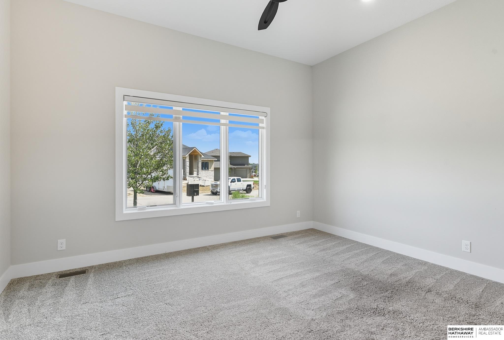 Elkhorn, Nebraska 68022, United States, 4 Bedrooms Bedrooms, ,3 BathroomsBathrooms,Residential,Pending,209250