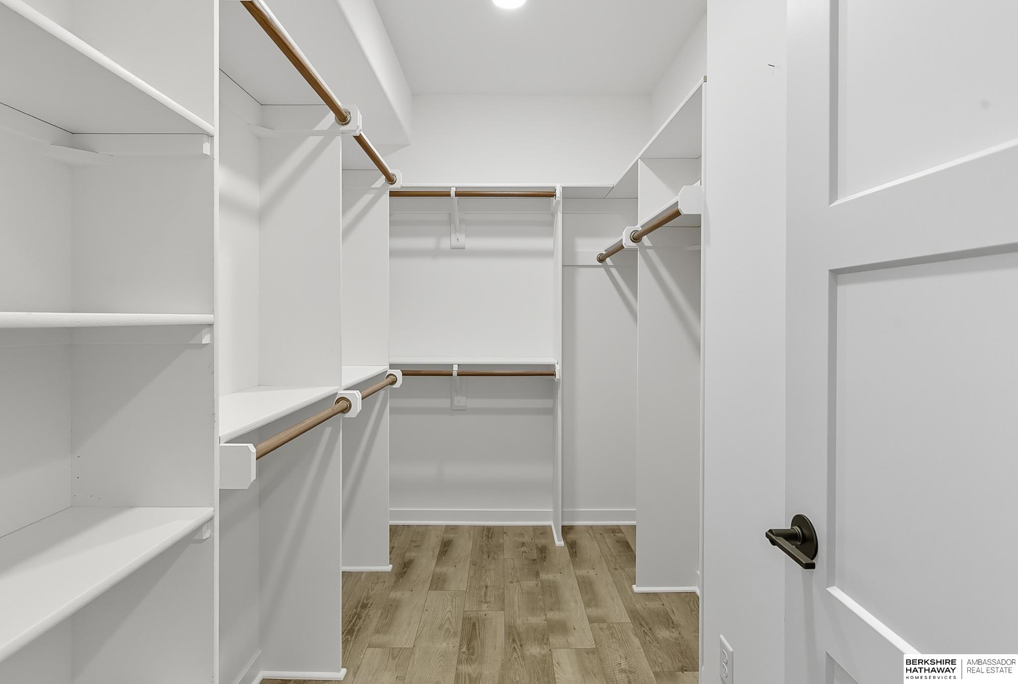 Elkhorn, Nebraska 68022, United States, 4 Bedrooms Bedrooms, ,3 BathroomsBathrooms,Residential,Pending,209250