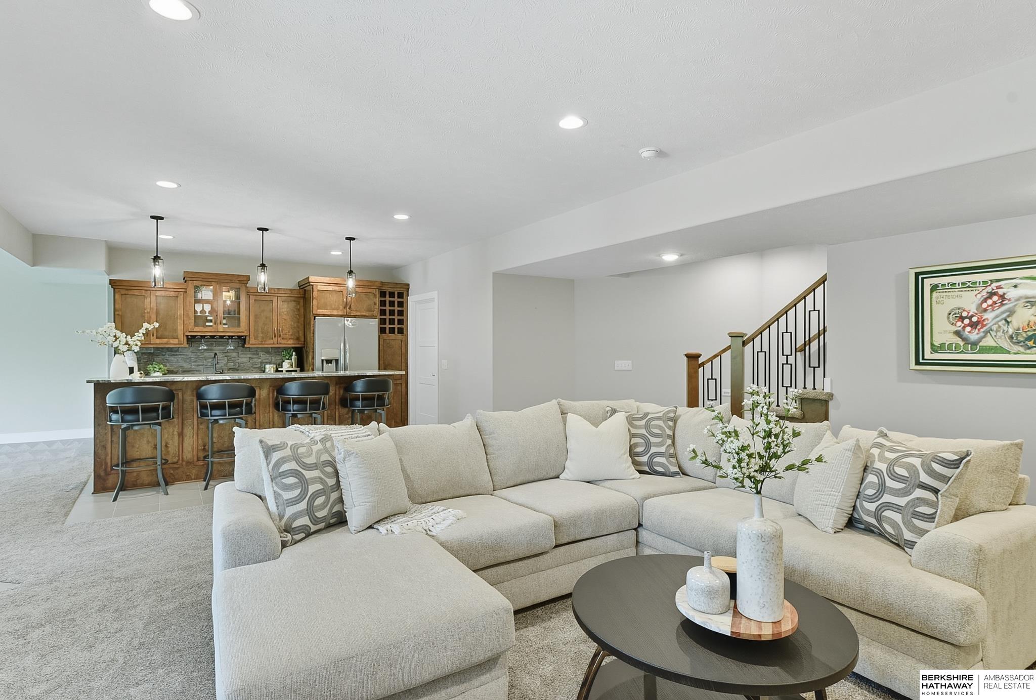 Elkhorn, Nebraska 68022, United States, 4 Bedrooms Bedrooms, ,3 BathroomsBathrooms,Residential,Pending,209250