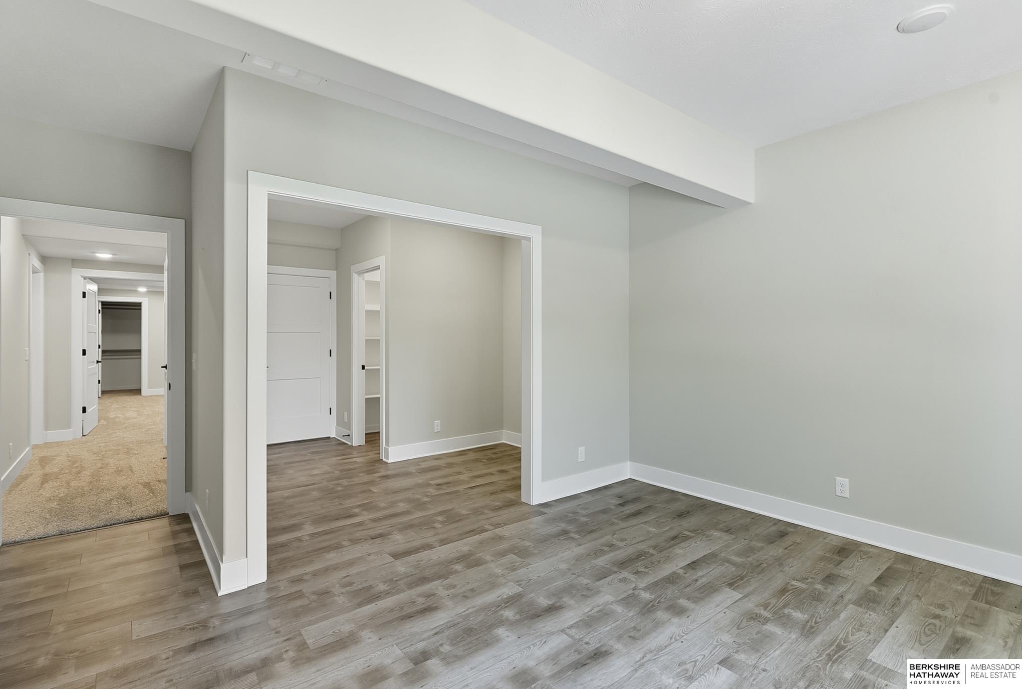 Elkhorn, Nebraska 68022, United States, 4 Bedrooms Bedrooms, ,3 BathroomsBathrooms,Residential,Pending,209250