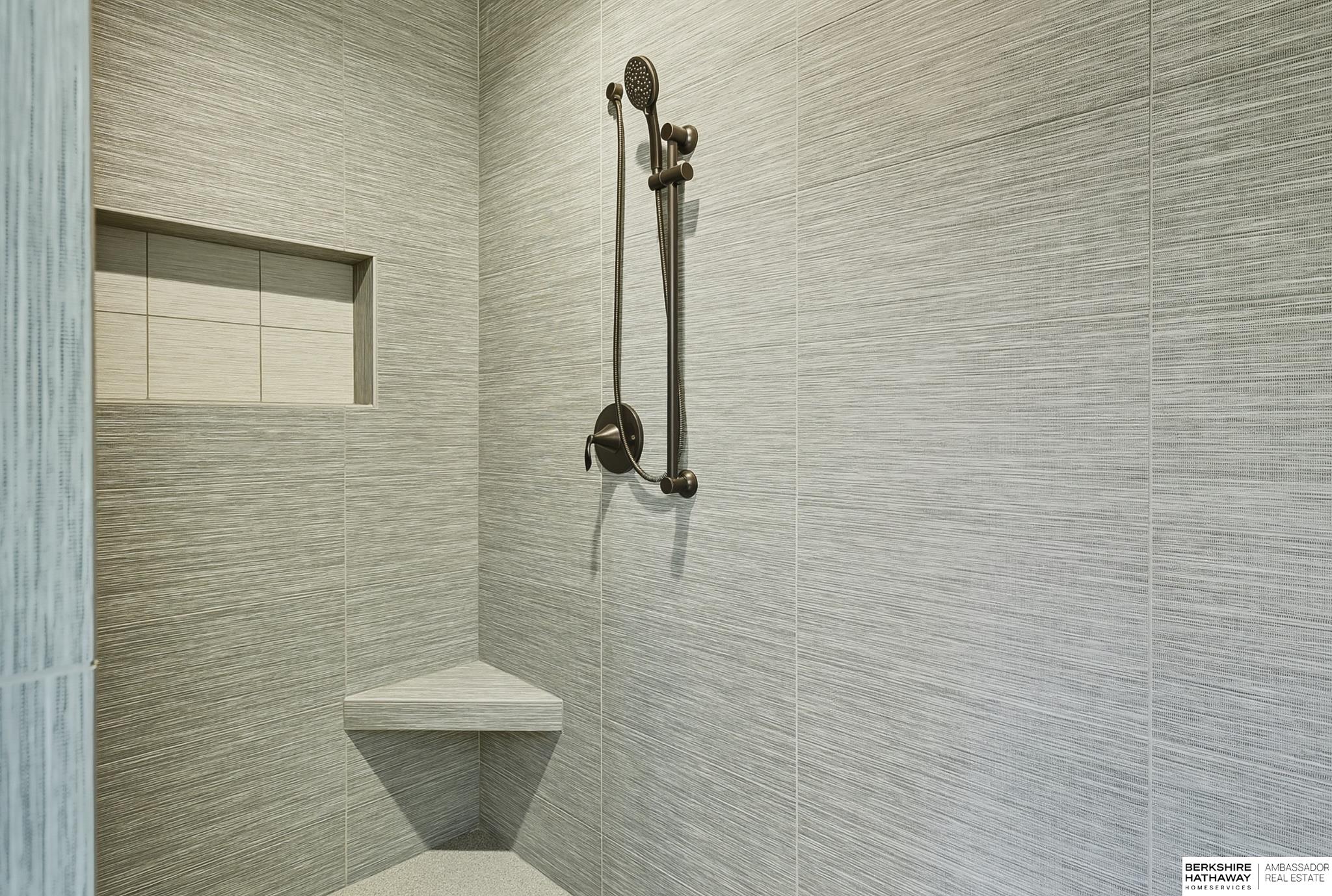 Elkhorn, Nebraska 68022, United States, 4 Bedrooms Bedrooms, ,3 BathroomsBathrooms,Residential,Pending,209250