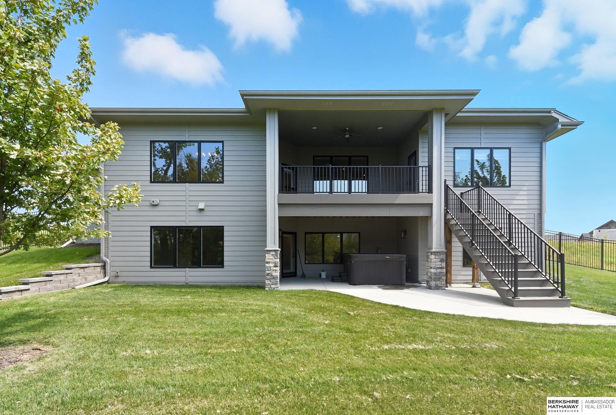 Elkhorn, Nebraska 68022, United States, 4 Bedrooms Bedrooms, ,3 BathroomsBathrooms,Residential,Pending,209250