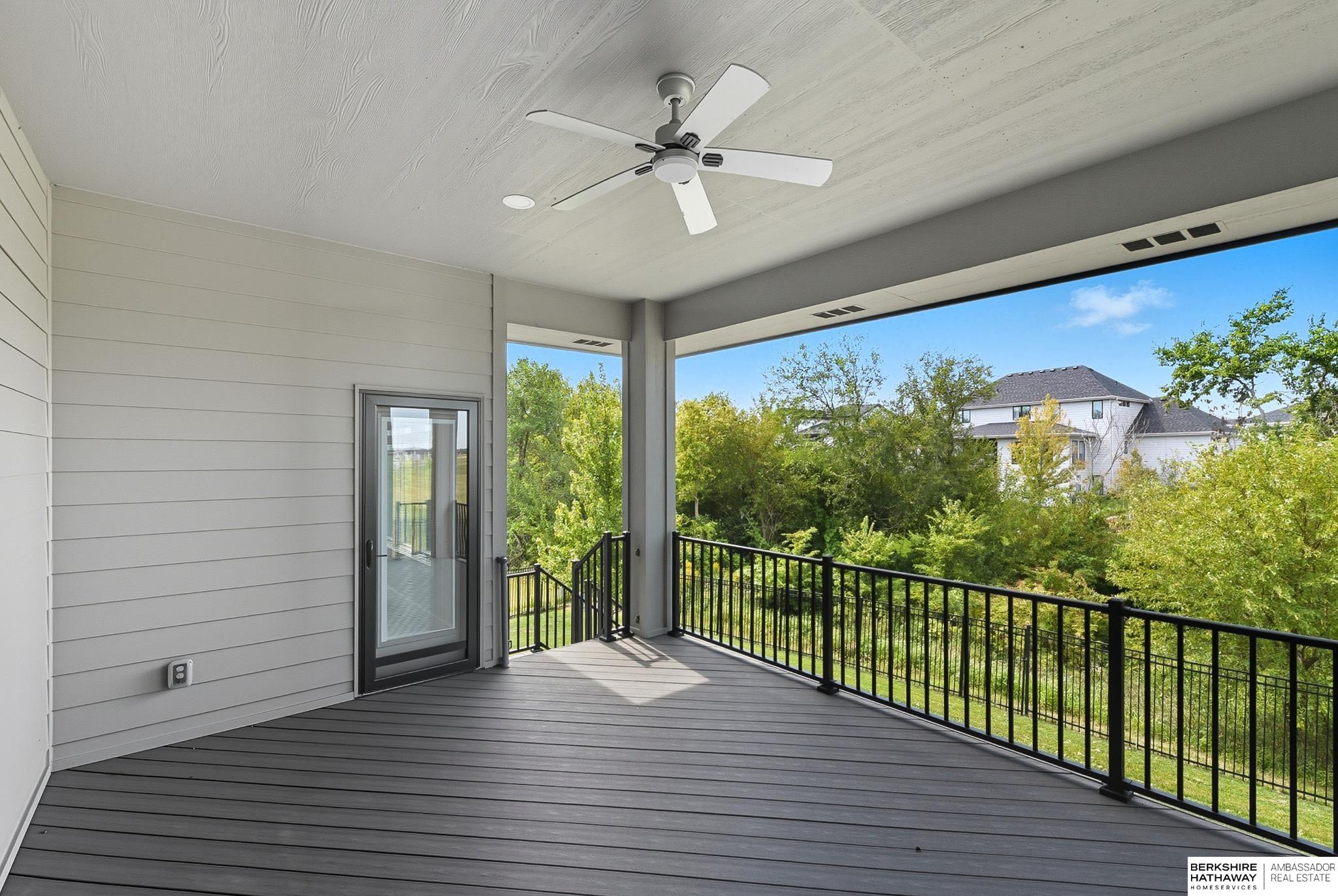 Elkhorn, Nebraska 68022, United States, 4 Bedrooms Bedrooms, ,3 BathroomsBathrooms,Residential,Pending,209250