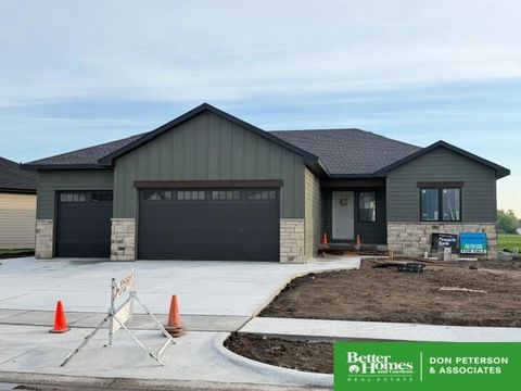 Photo of 2830 Peterson Avenue, Fremont, NE 68025 (MLS # 22611665)