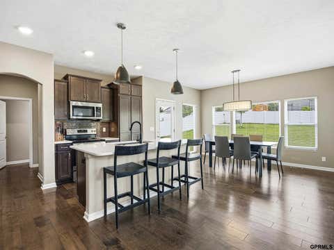 Photo of 21393 Blaine Street, Omaha, NE 68022 (MLS # 22618007)