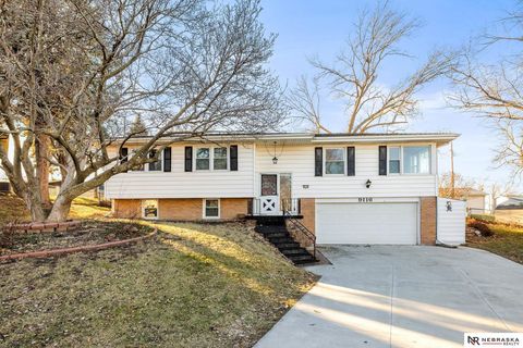 Photo of 9116 S Circle, Omaha, NE 68127 (MLS # 22606489)