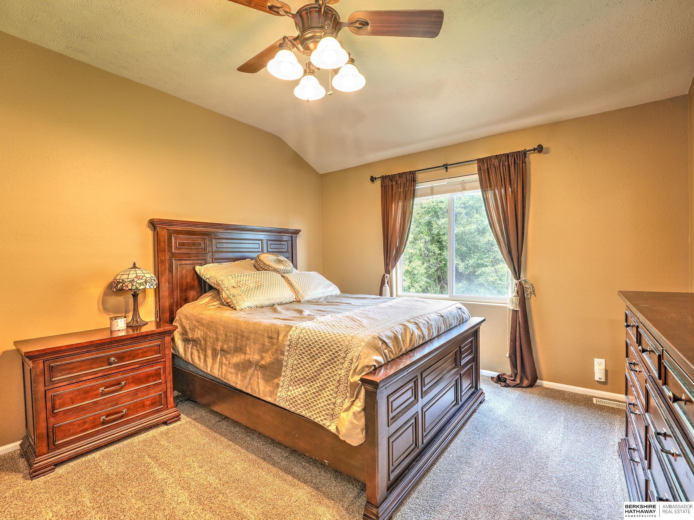 Omaha, Nebraska 68135, United States, 4 Bedrooms Bedrooms, ,3 BathroomsBathrooms,Residential,Active,159062